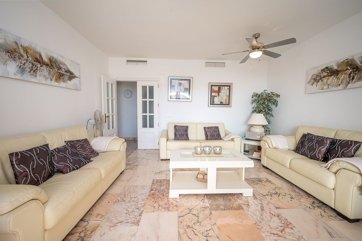 Te koop Middle Floor Apartment Costa Del Sol La Cala De Mijas € 375.000,-