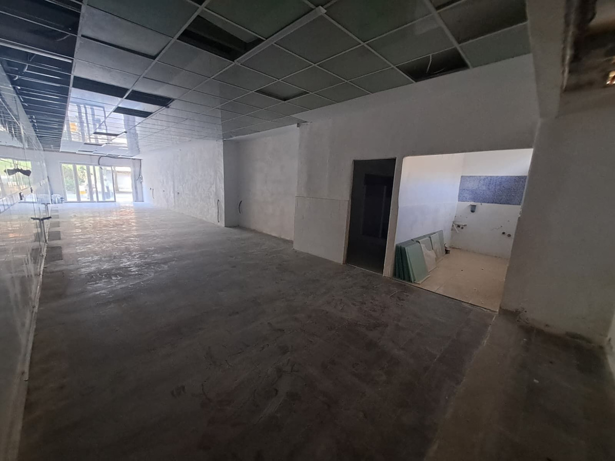 Te koop Bedrijfspanden Costa Del Sol Fuengirola € 220.000,-