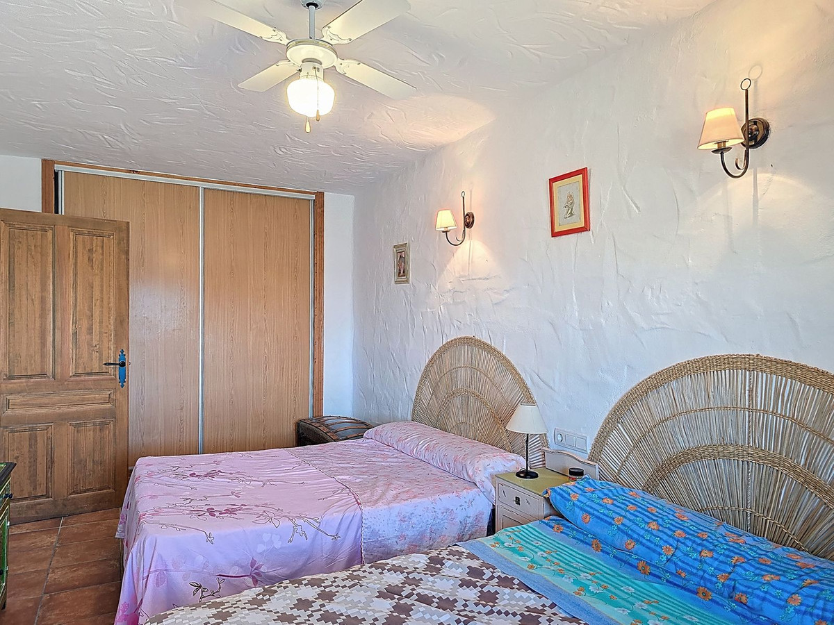 Te koop Finca - Cortijo Costa Del Sol Frigiliana € 350.000,-