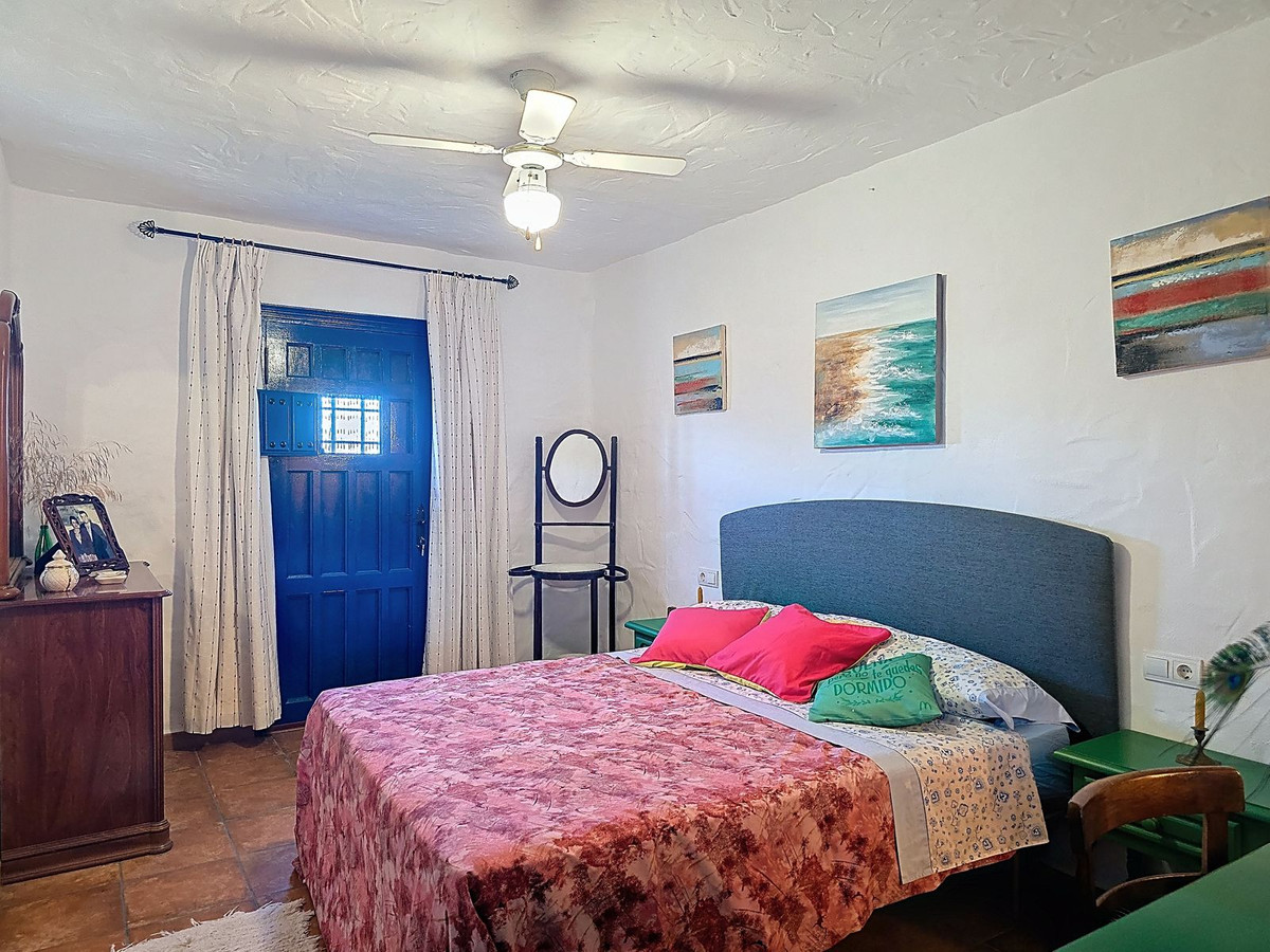 Te koop Finca - Cortijo Costa Del Sol Frigiliana € 350.000,-