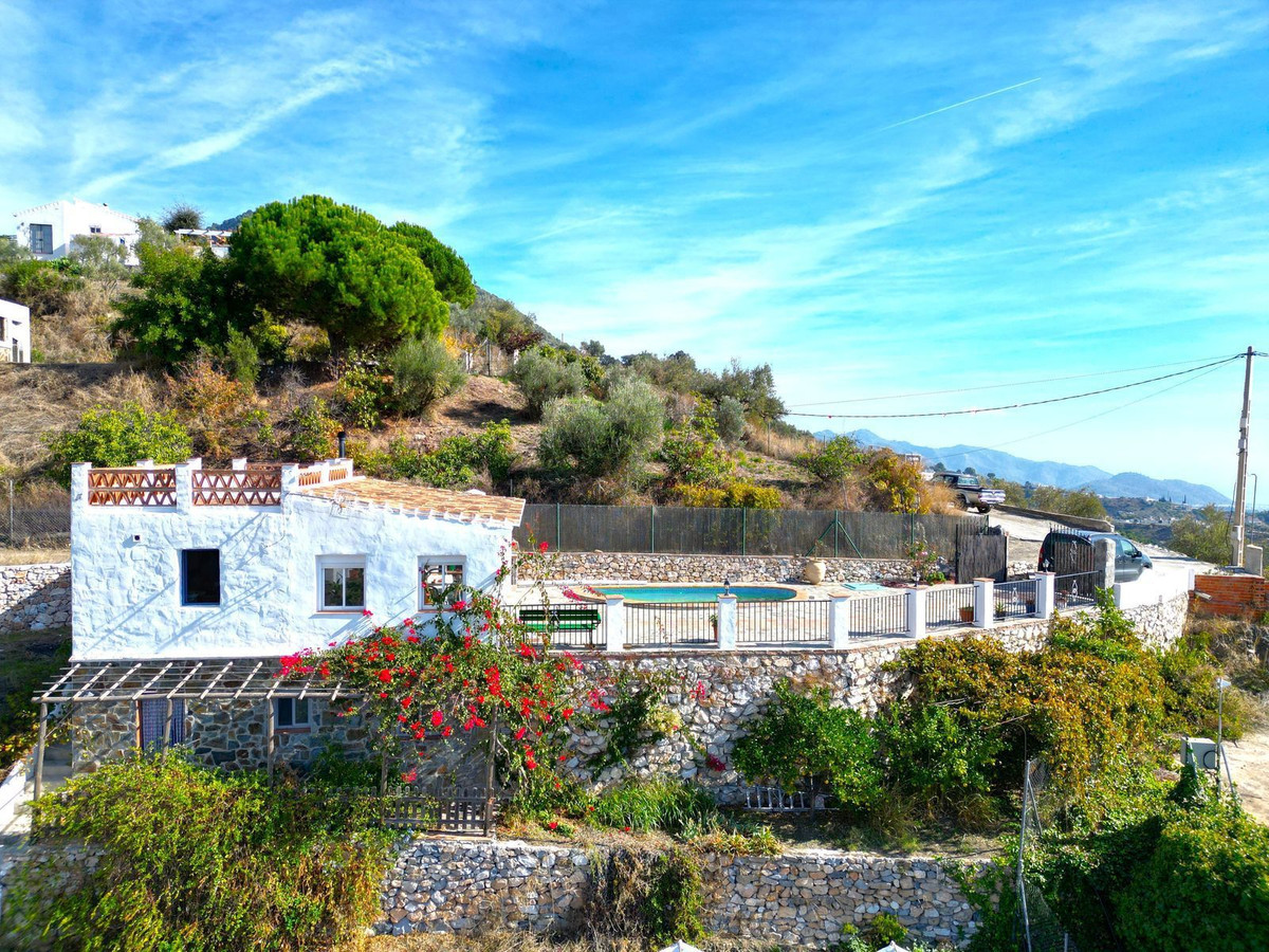 Te koop Finca - Cortijo Costa Del Sol Frigiliana € 350.000,-