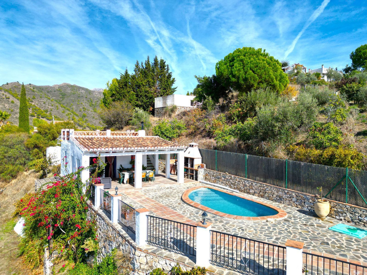 Te koop Finca - Cortijo Costa Del Sol Frigiliana € 350.000,-