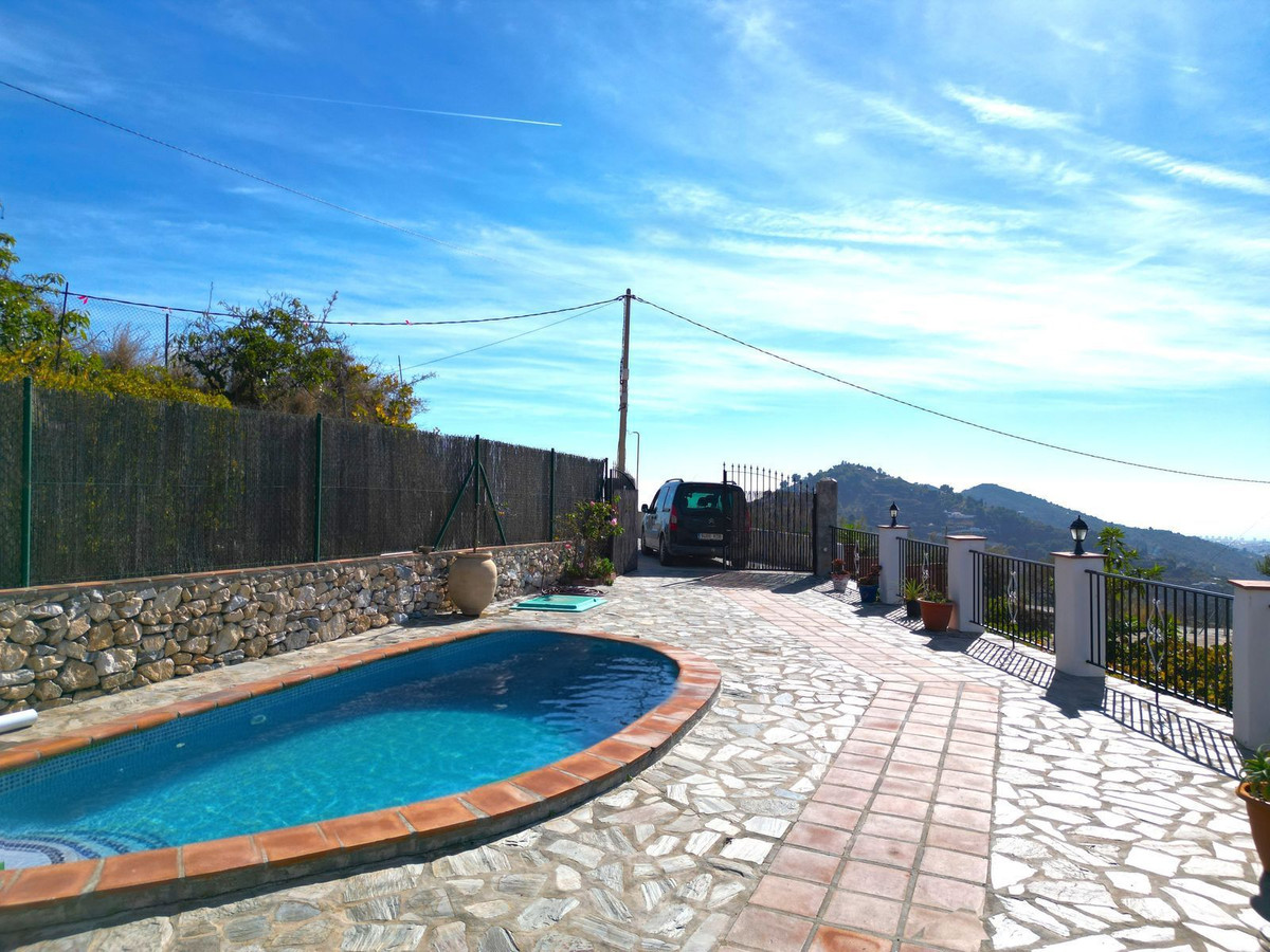 Te koop Finca - Cortijo Costa Del Sol Frigiliana € 350.000,-