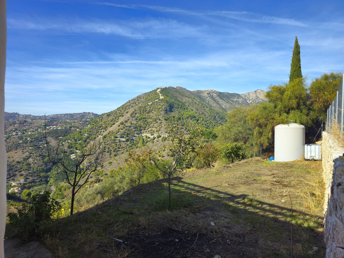 Te koop Finca - Cortijo Costa Del Sol Frigiliana € 350.000,-