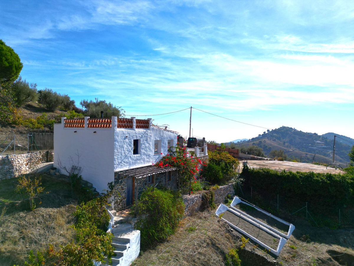 Te koop Finca - Cortijo Costa Del Sol Frigiliana € 350.000,-