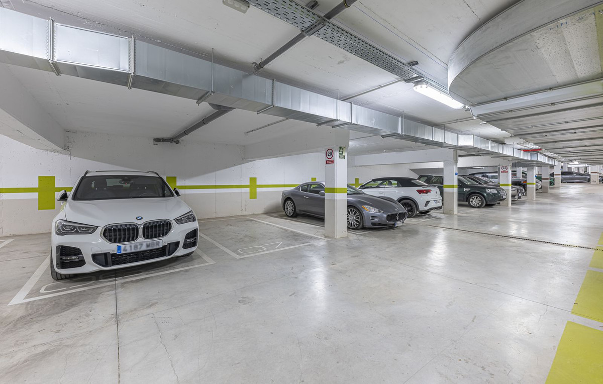 Te koop Penthouse Duplex Costa Del Sol Benahavís € 940.000,-