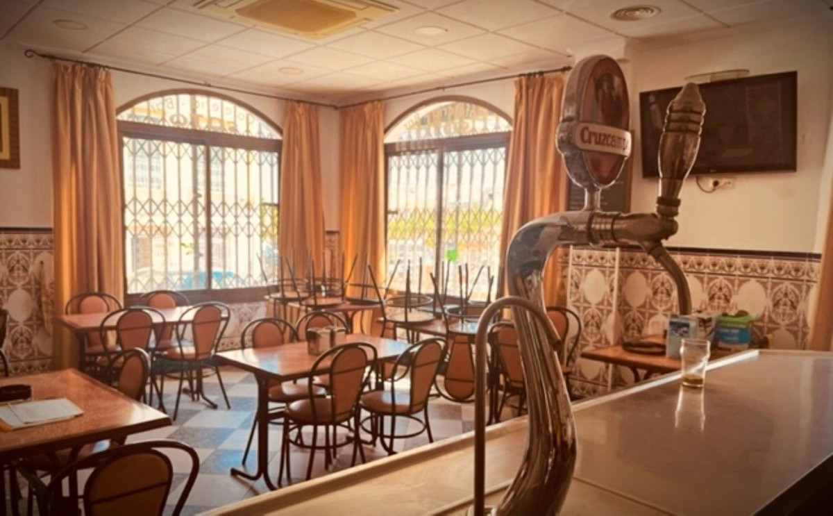 Te koop Café Costa Del Sol Fuente De Piedra € 210.000,-