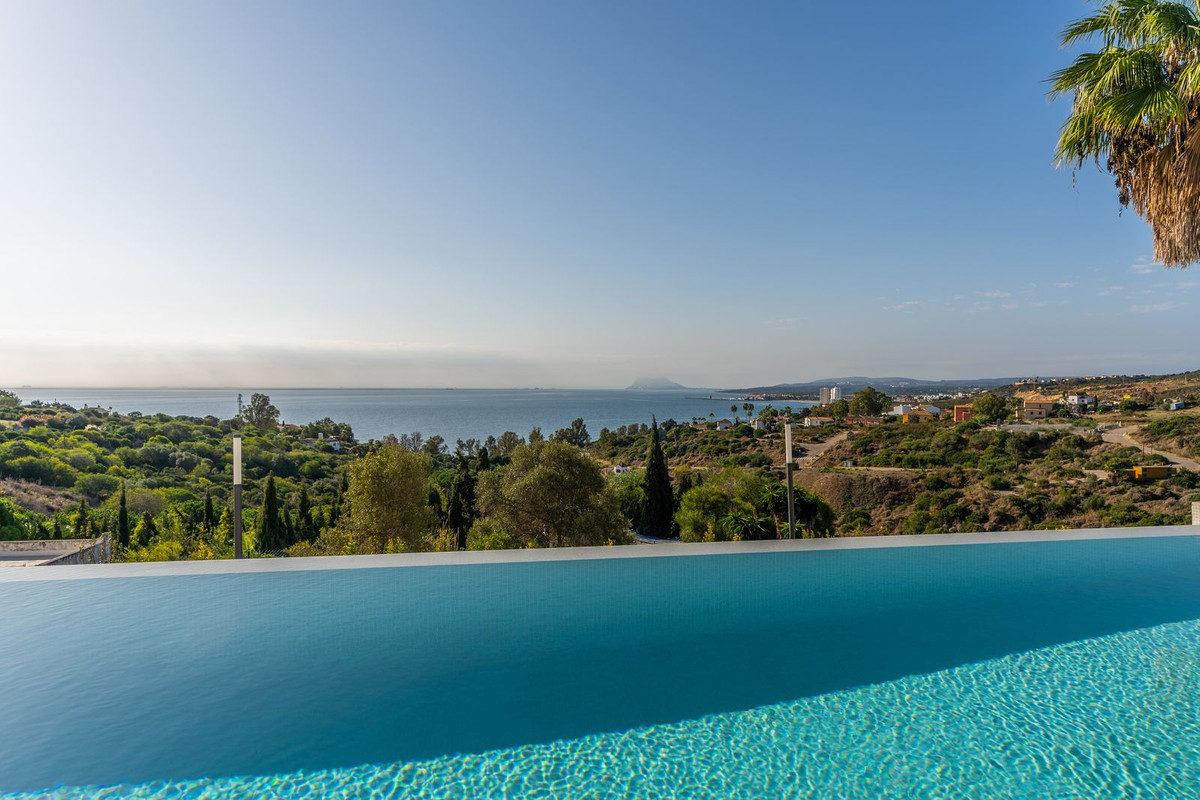 Te koop Herenhuis Costa Del Sol Manilva € 399.000,-