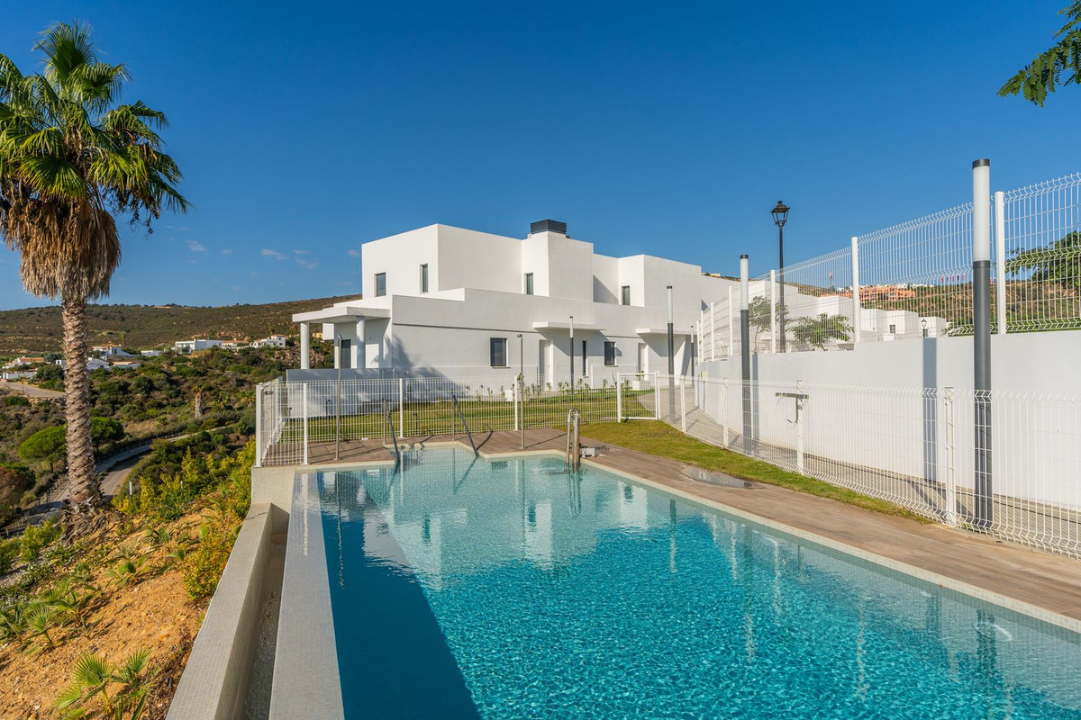 Te koop Herenhuis Costa Del Sol Manilva € 399.000,-