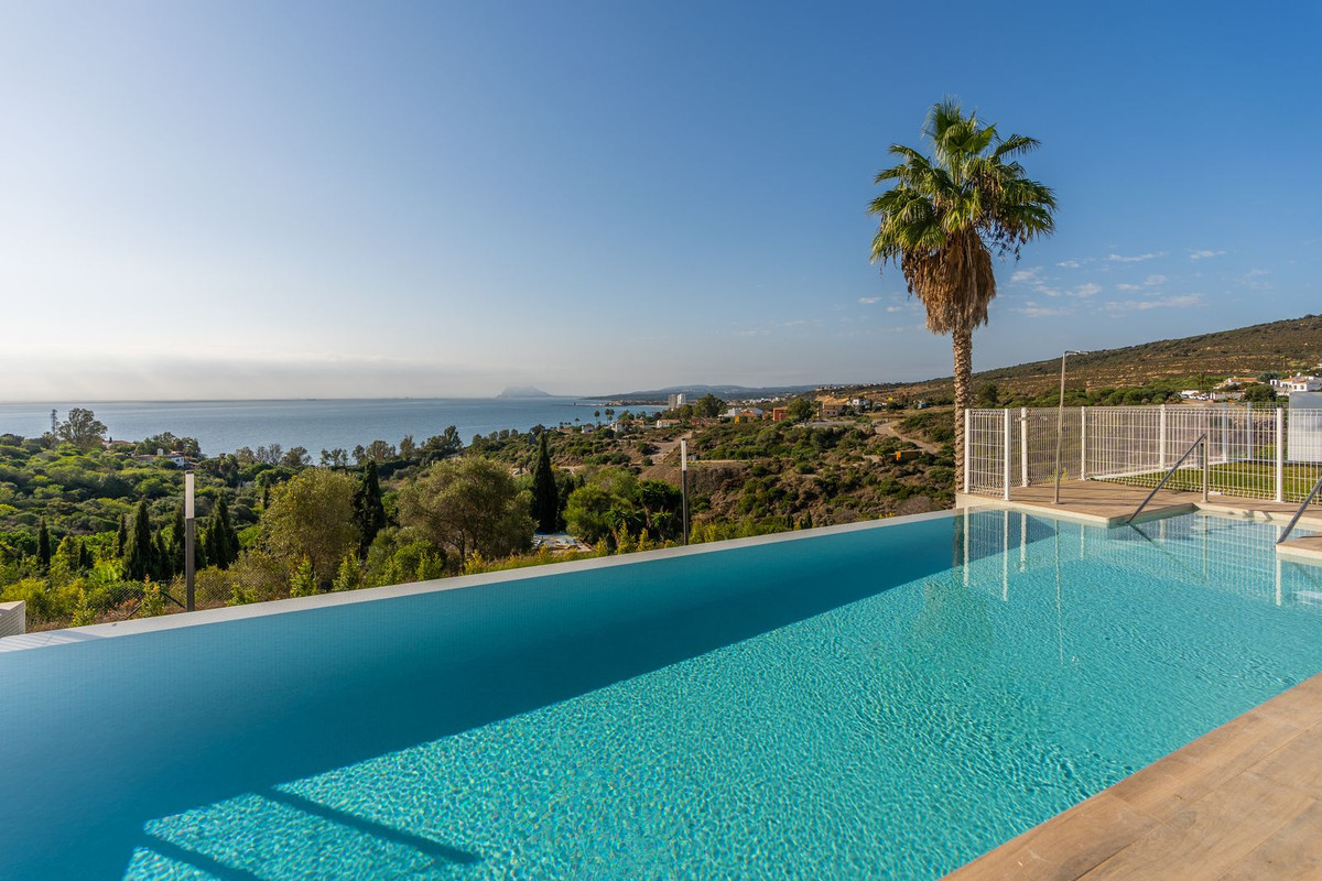 Te koop Herenhuis Costa Del Sol Manilva € 399.000,-