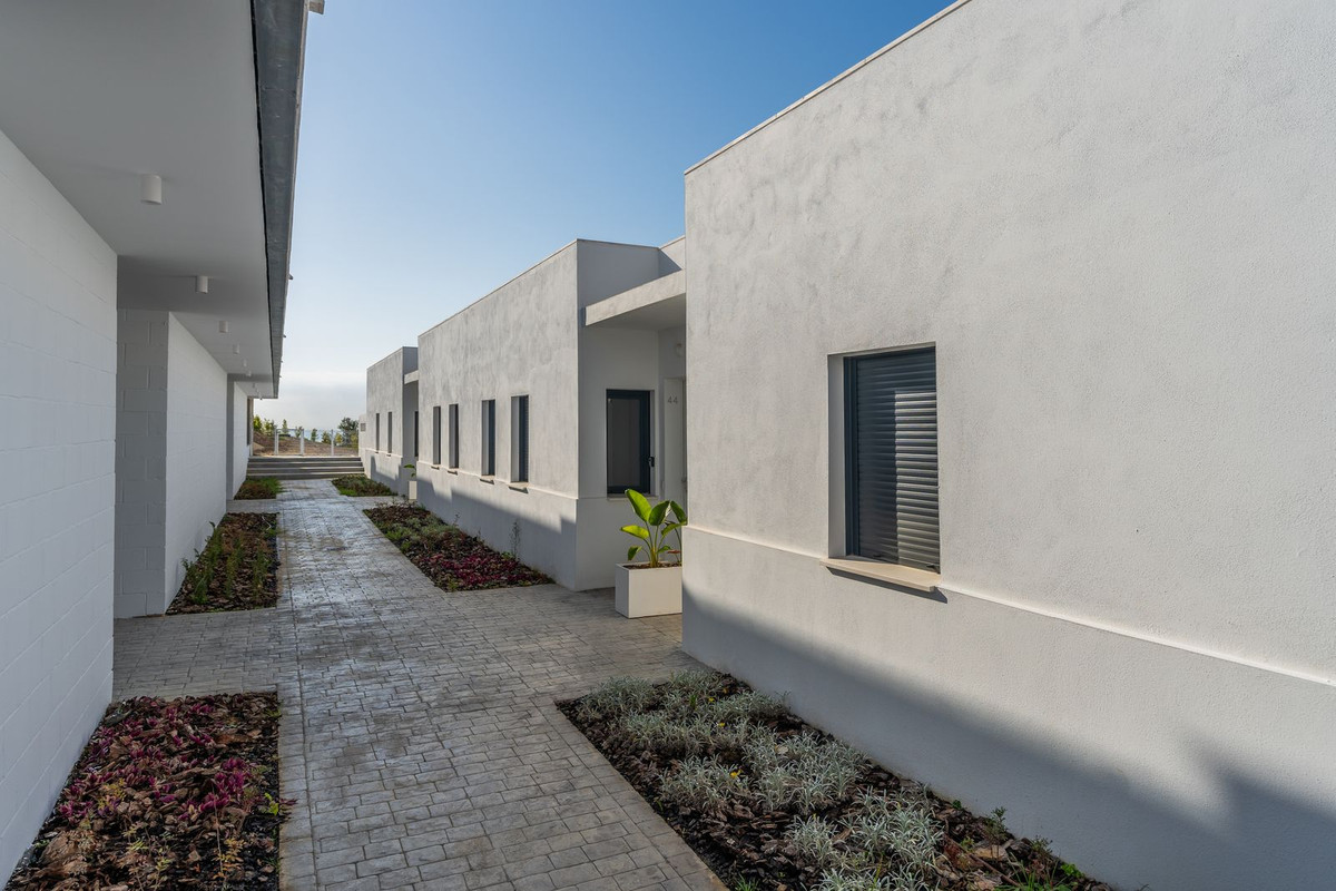 Te koop Herenhuis Costa Del Sol Manilva € 399.000,-