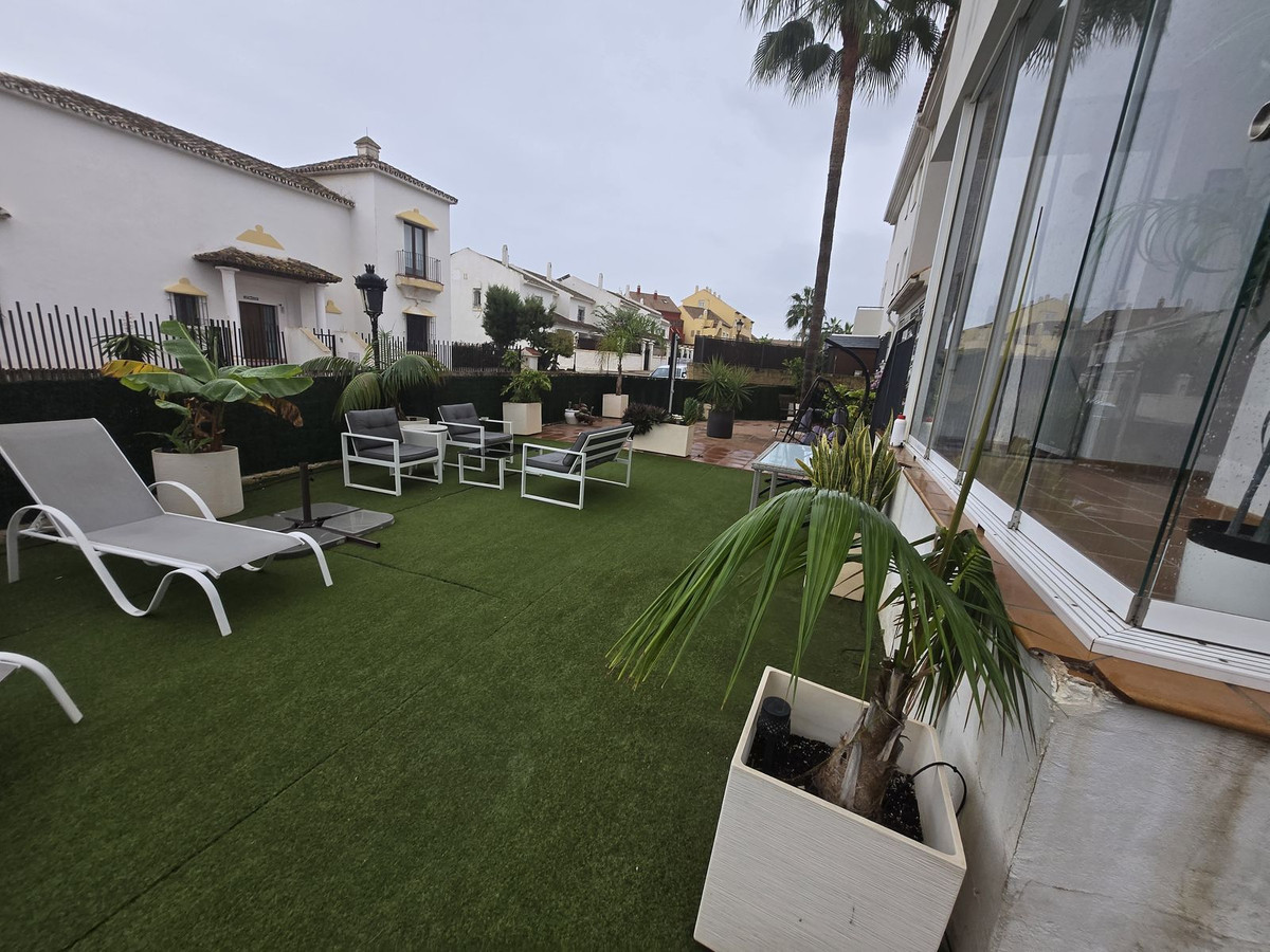 Te koop Gelijkvloers appartement Costa Del Sol La Duquesa € 359.950,-