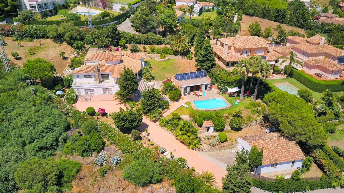 Te koop Vrijstaande Villa Costa Del Sol Estepona € 2.400.000,-