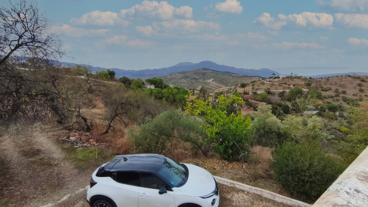 Te koop Finca - Cortijo Costa Del Sol Guaro € 330.000,-