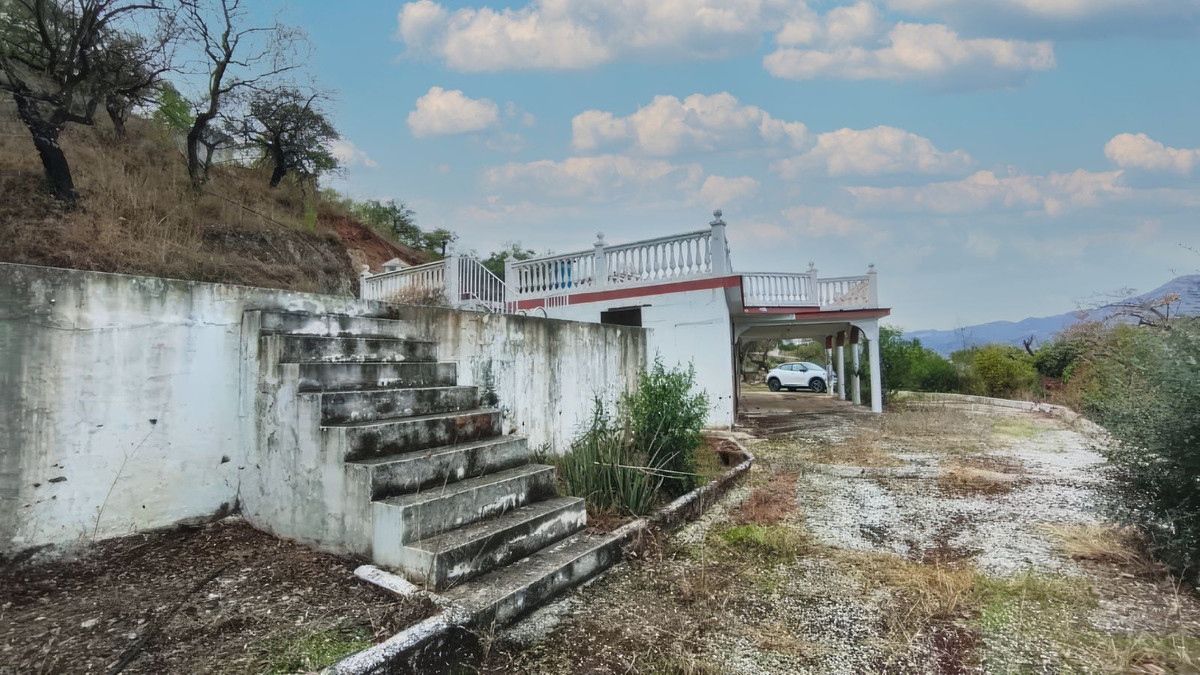 Te koop Finca - Cortijo Costa Del Sol Guaro € 330.000,-