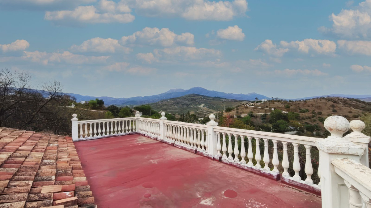Te koop Finca - Cortijo Costa Del Sol Guaro € 330.000,-