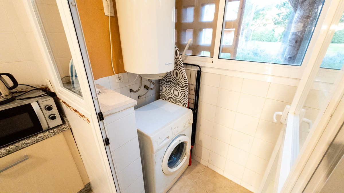 Te koop Gelijkvloers appartement Costa Del Sol Casares Playa € 229.000,-