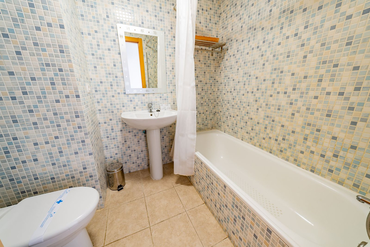 Te koop Gelijkvloers appartement Costa Del Sol Casares Playa € 229.000,-