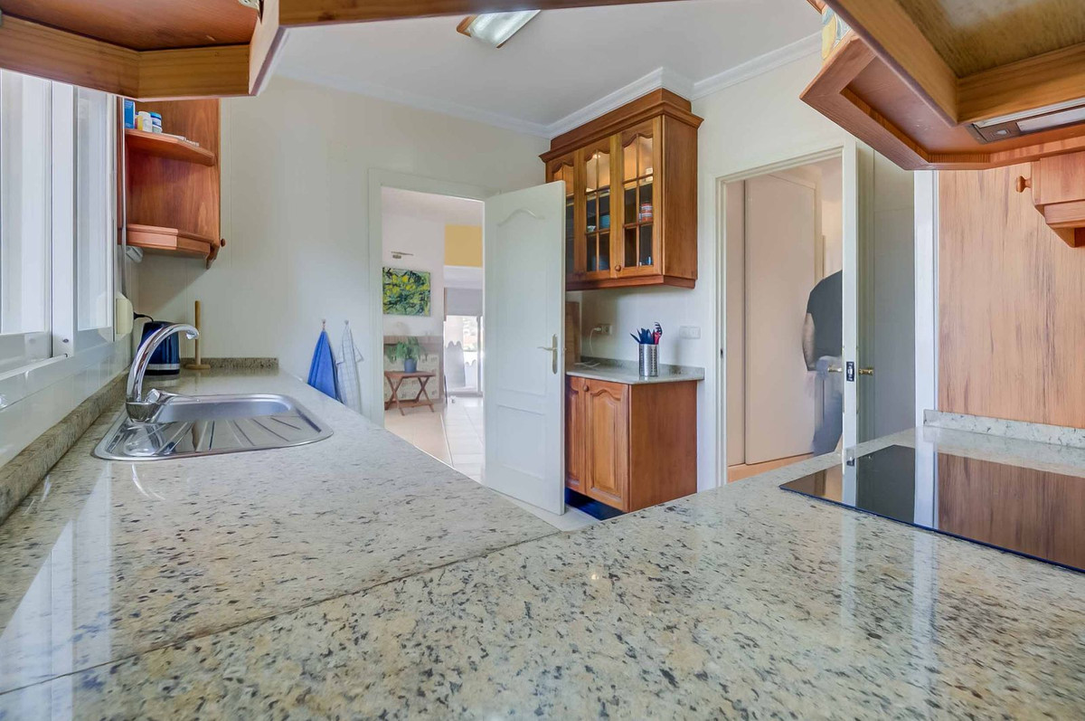 Te koop Vrijstaande Villa Costa Del Sol Sierrezuela € 899.000,-