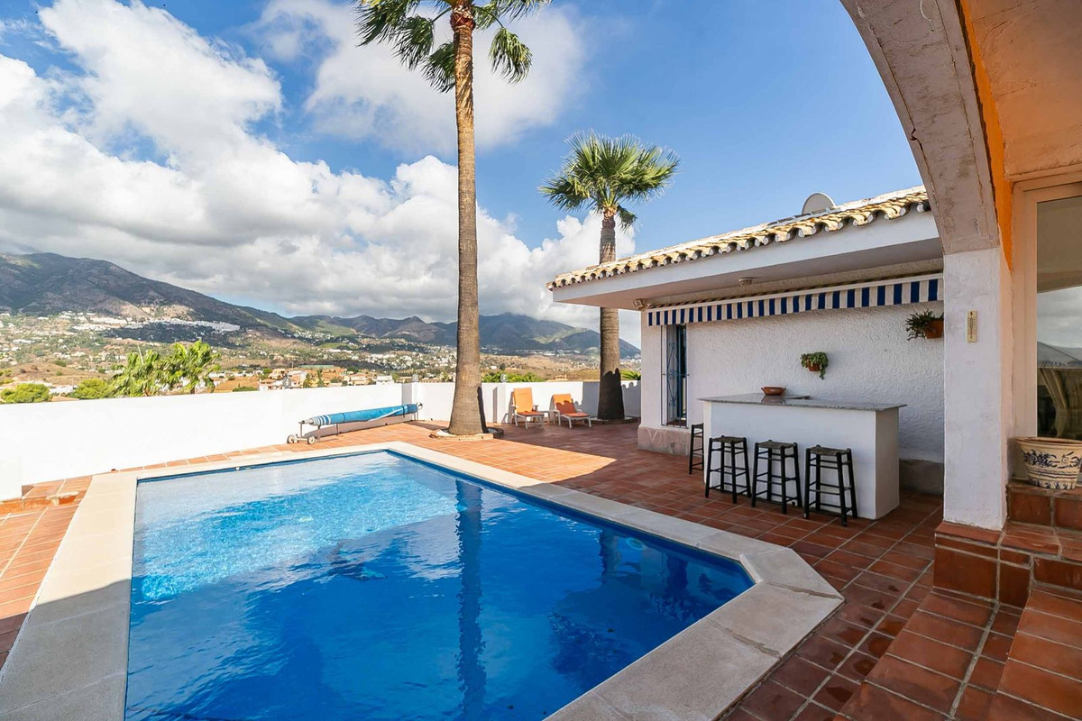 Te koop Vrijstaande Villa Costa Del Sol Sierrezuela € 899.000,-