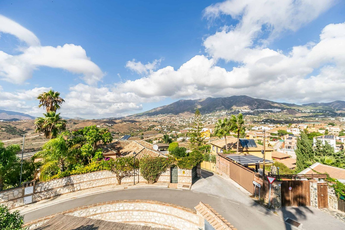 Te koop Vrijstaande Villa Costa Del Sol Sierrezuela € 899.000,-