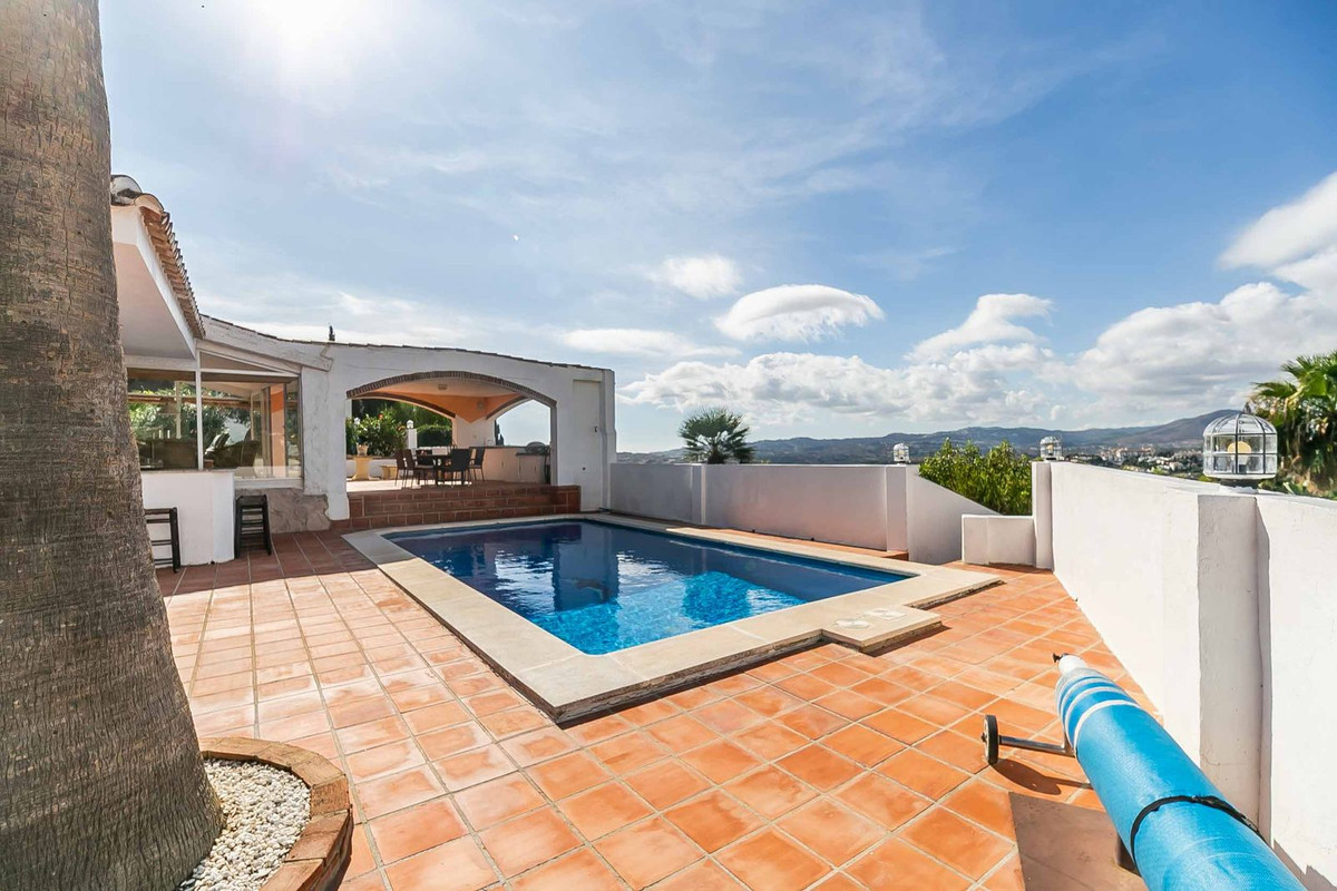 Te koop Vrijstaande Villa Costa Del Sol Sierrezuela € 899.000,-