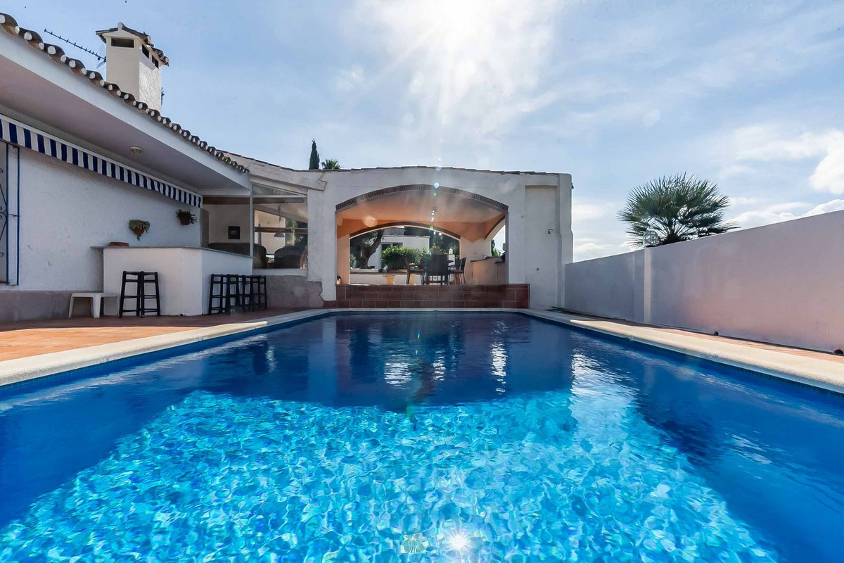 Te koop Vrijstaande Villa Costa Del Sol Sierrezuela € 899.000,-