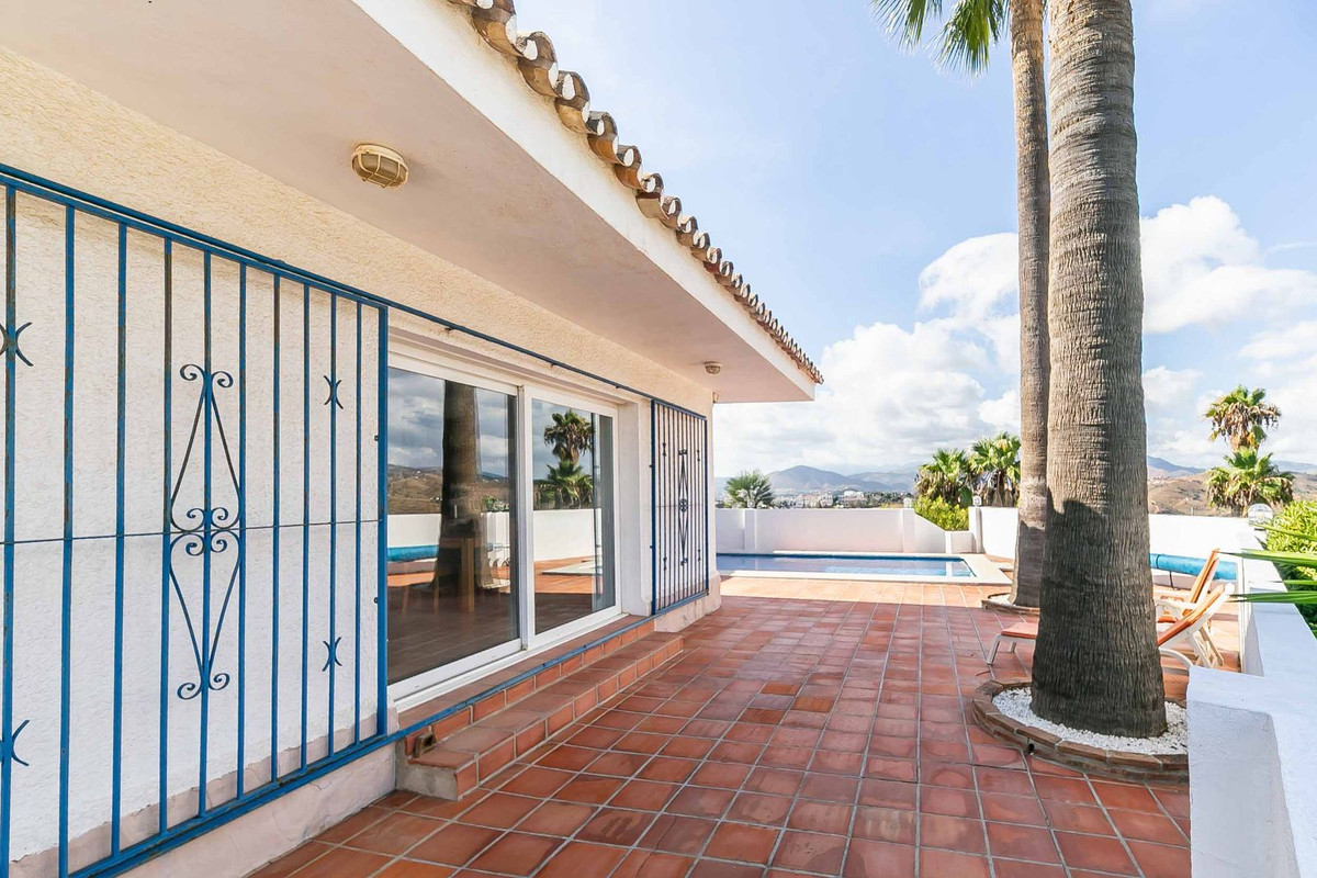 Te koop Vrijstaande Villa Costa Del Sol Sierrezuela € 899.000,-