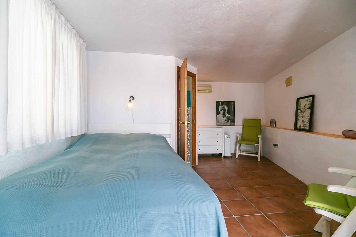 Te koop Vrijstaande Villa Costa Del Sol Sierrezuela € 899.000,-