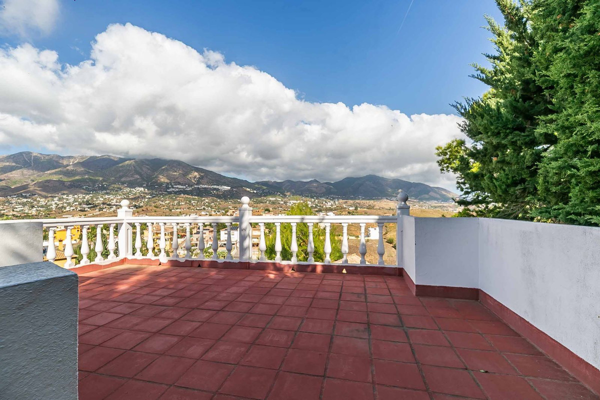Te koop Vrijstaande Villa Costa Del Sol Sierrezuela € 899.000,-
