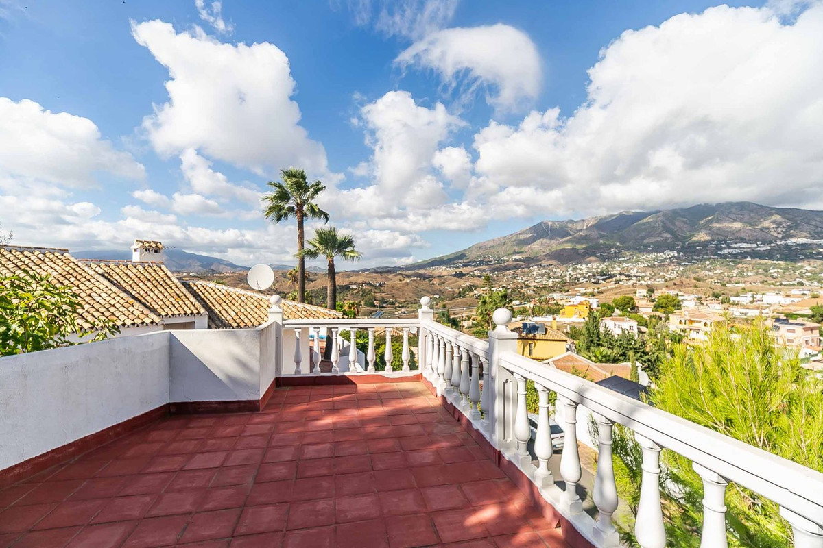 Te koop Vrijstaande Villa Costa Del Sol Sierrezuela € 899.000,-