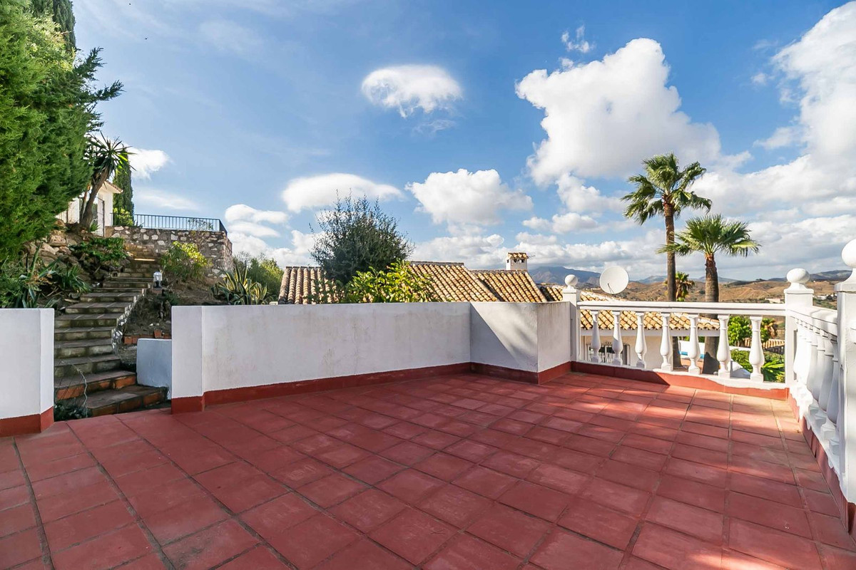Te koop Vrijstaande Villa Costa Del Sol Sierrezuela € 899.000,-
