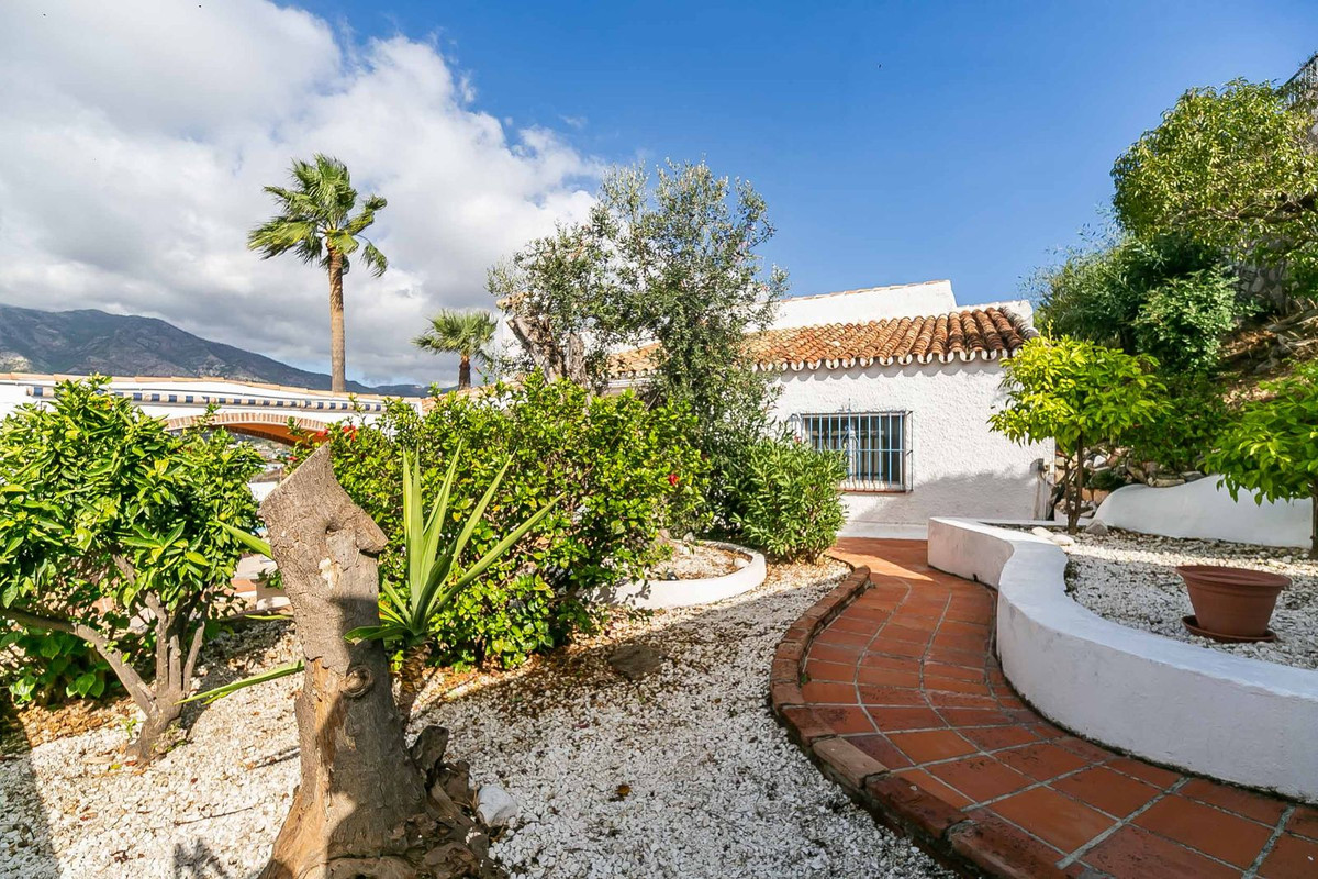 Te koop Vrijstaande Villa Costa Del Sol Sierrezuela € 899.000,-