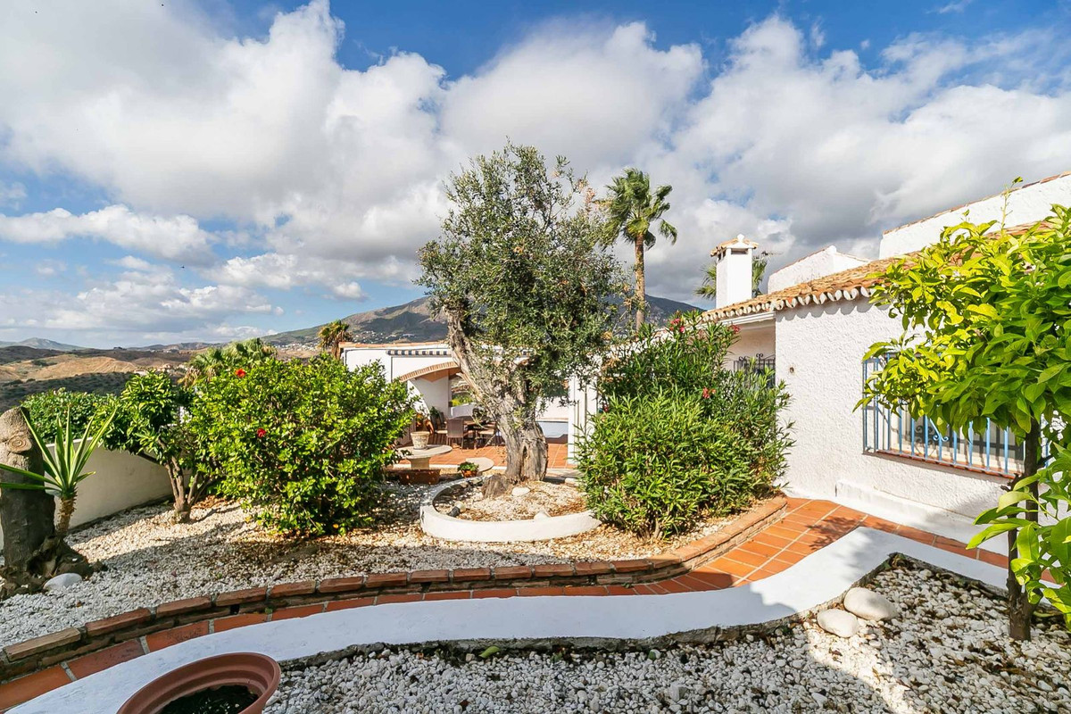 Te koop Vrijstaande Villa Costa Del Sol Sierrezuela € 899.000,-