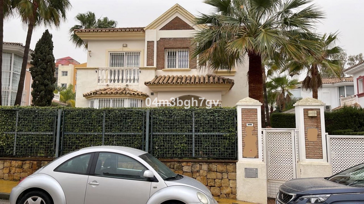 Te koop Vrijstaande Villa Costa Del Sol Atalaya € 995.000,-