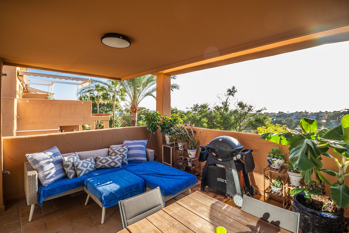 Te koop Middle Floor Apartment Costa Del Sol Elviria € 415.000,-