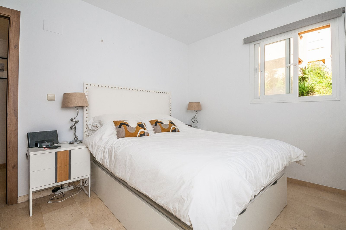 Te koop Middle Floor Apartment Costa Del Sol Elviria € 415.000,-