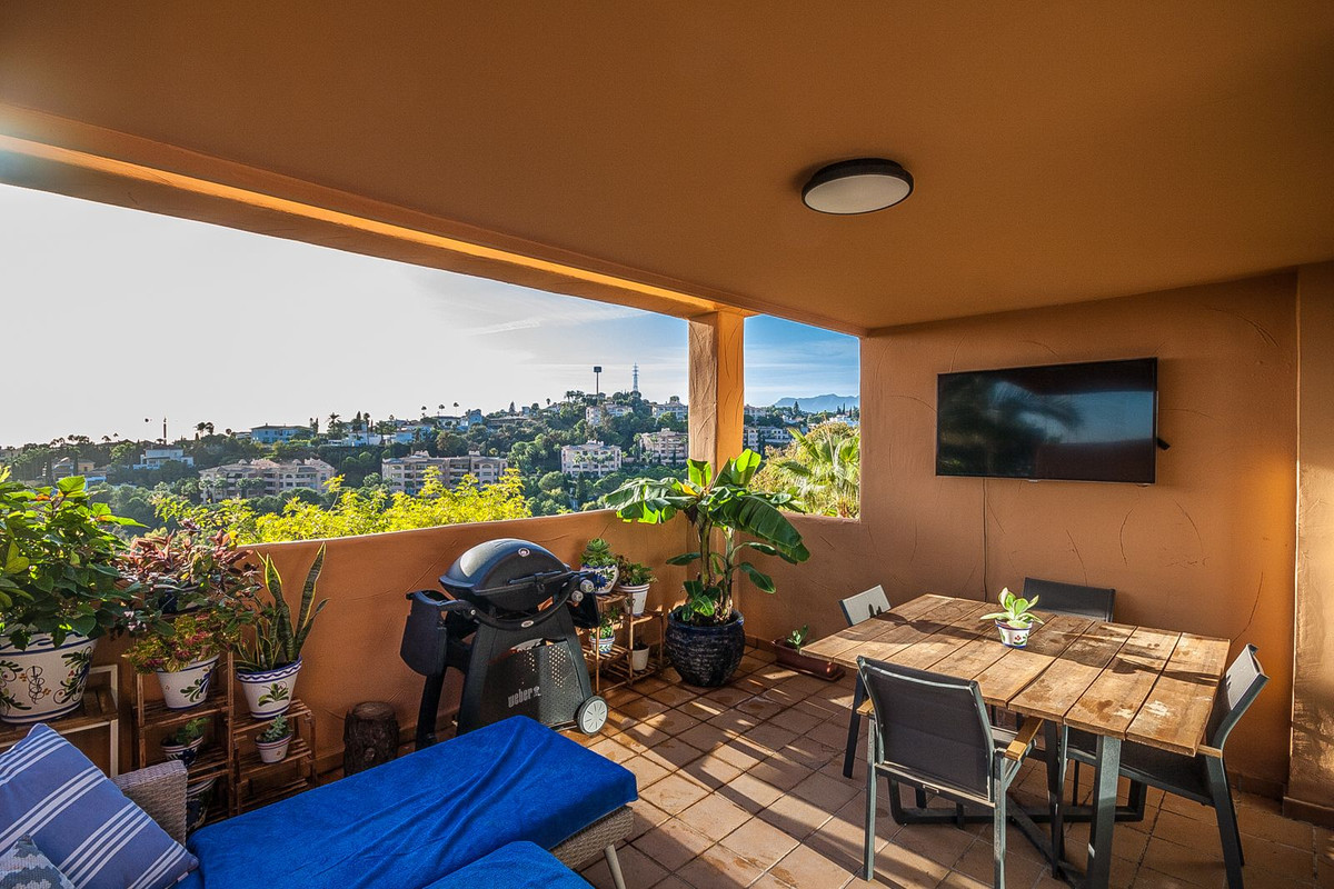 Te koop Middle Floor Apartment Costa Del Sol Elviria € 415.000,-