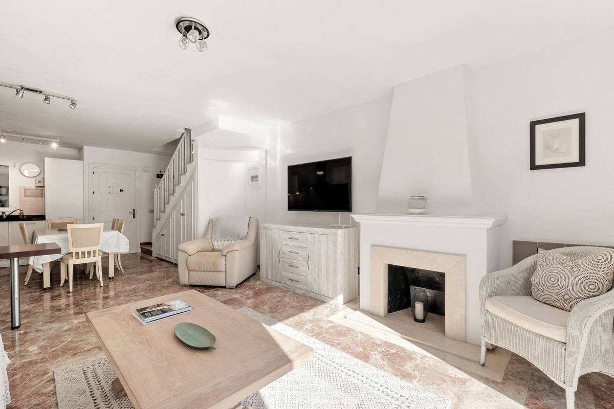 Te koop Herenhuis Costa Del Sol Estepona € 450.000,-