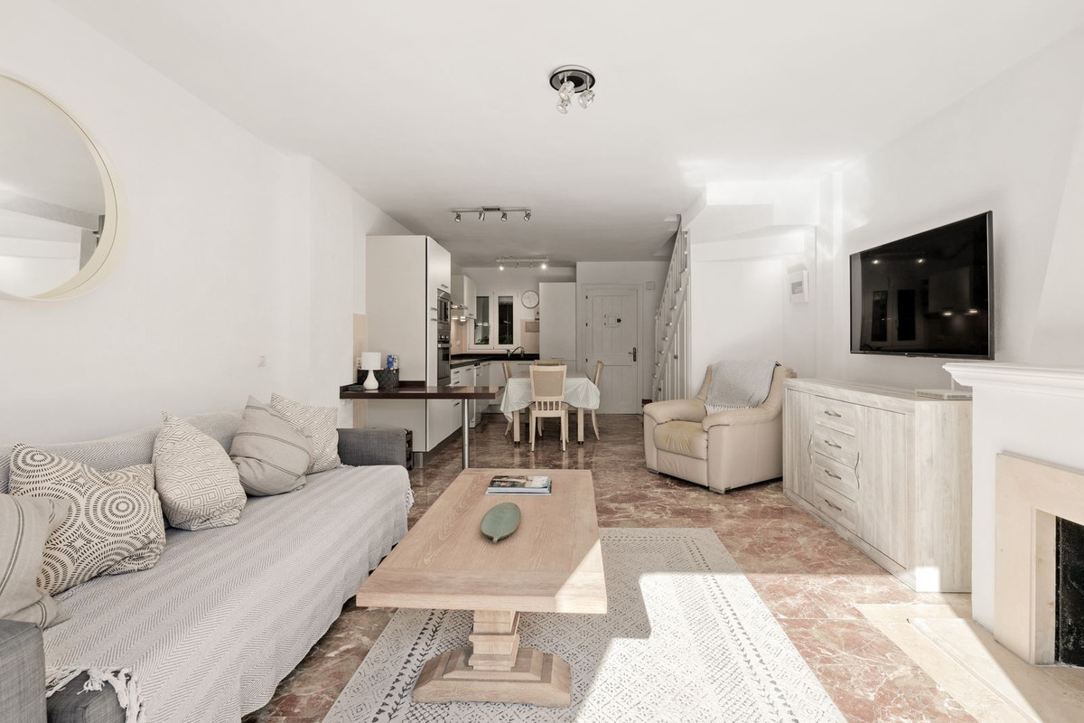 Te koop Herenhuis Costa Del Sol Estepona € 450.000,-