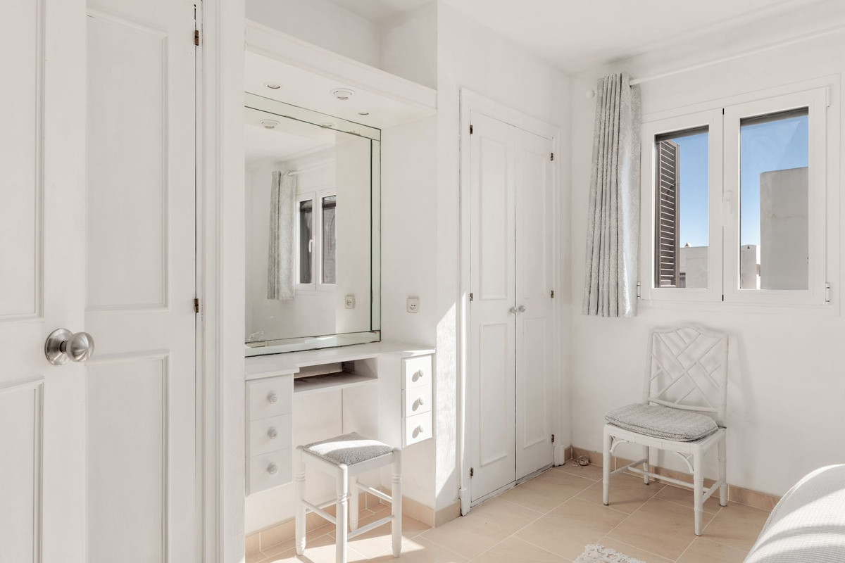 Te koop Herenhuis Costa Del Sol Estepona € 450.000,-