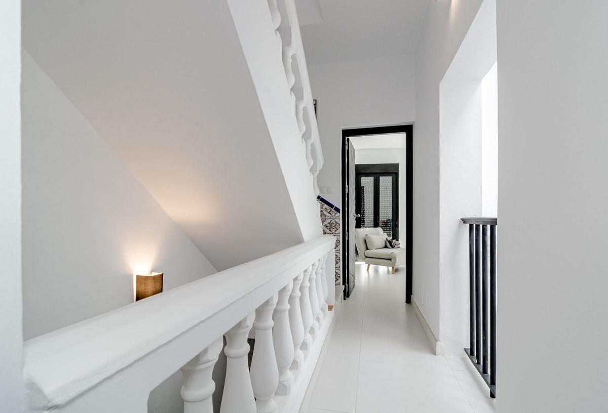 Te koop Herenhuis Costa Del Sol Estepona € 1.500.000,-