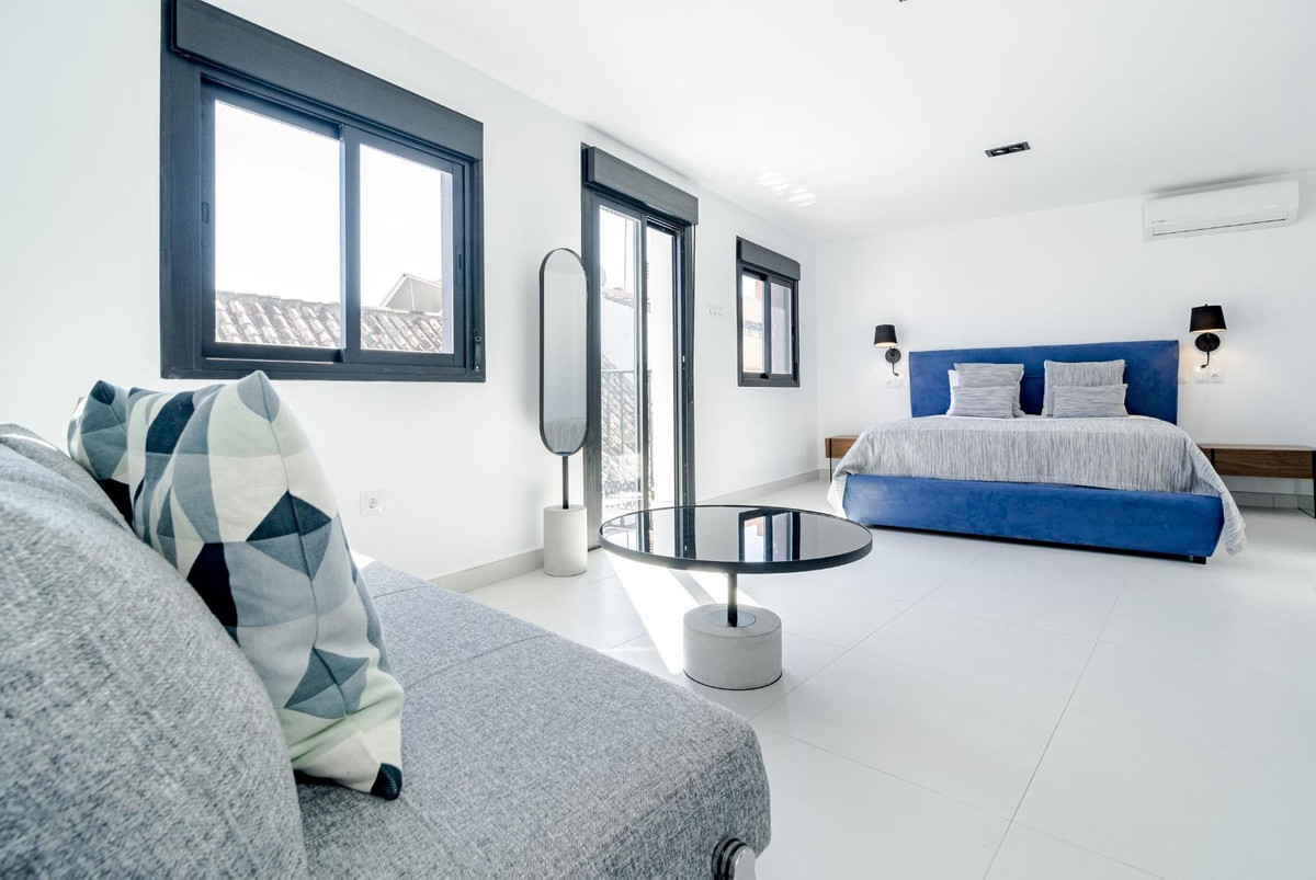 Te koop Herenhuis Costa Del Sol Estepona € 1.500.000,-