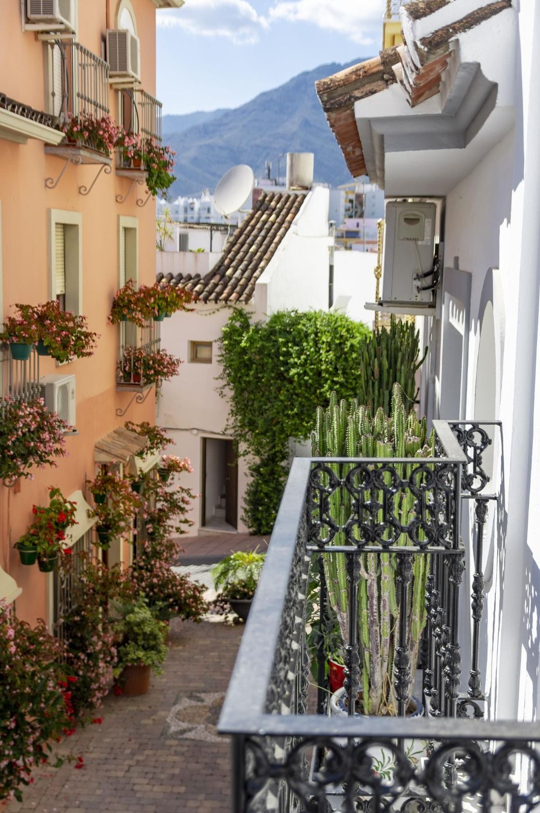 Te koop Herenhuis Costa Del Sol Estepona € 1.500.000,-