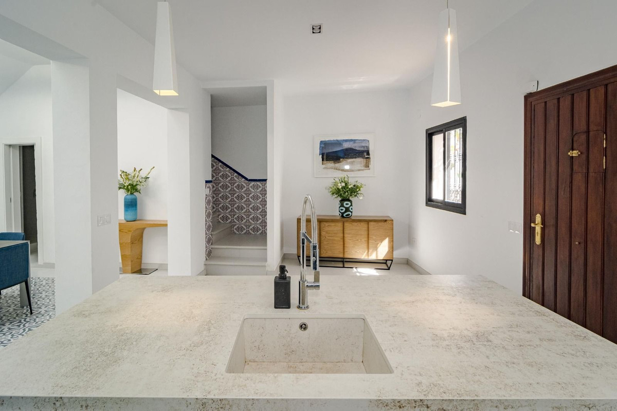 Te koop Herenhuis Costa Del Sol Estepona € 1.500.000,-