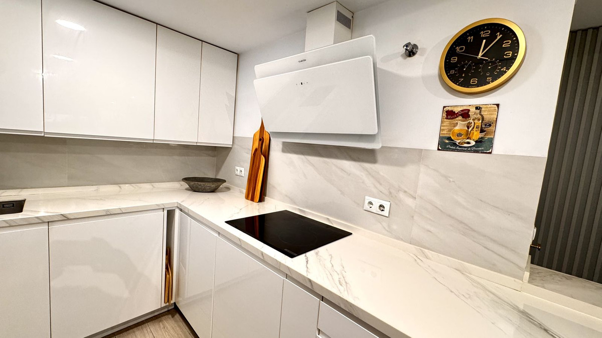 Te koop Middle Floor Apartment Costa Del Sol Nueva Andalucía € 470.000,-