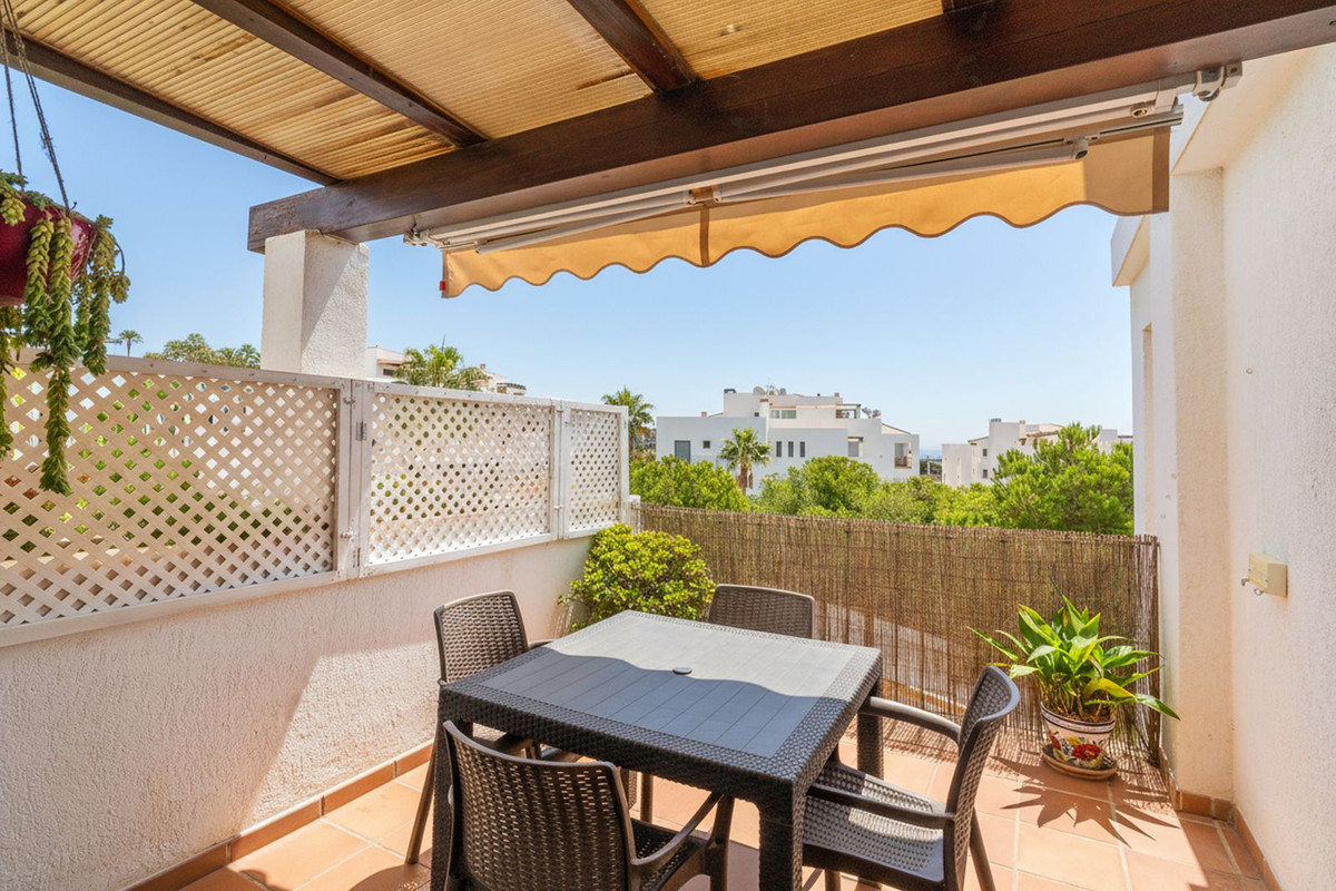 Te koop Middle Floor Apartment Costa Del Sol La Cala De Mijas € 389.000,-