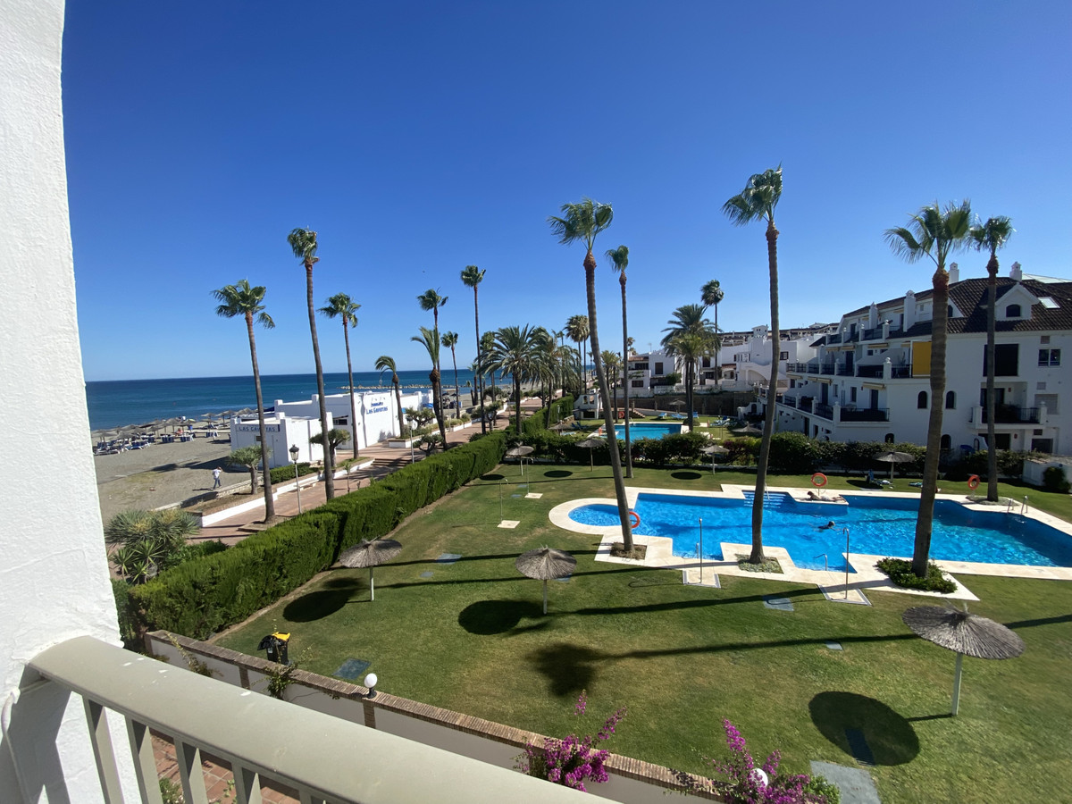 Te koop Middle Floor Apartment Costa Del Sol La Duquesa € 540.000,-