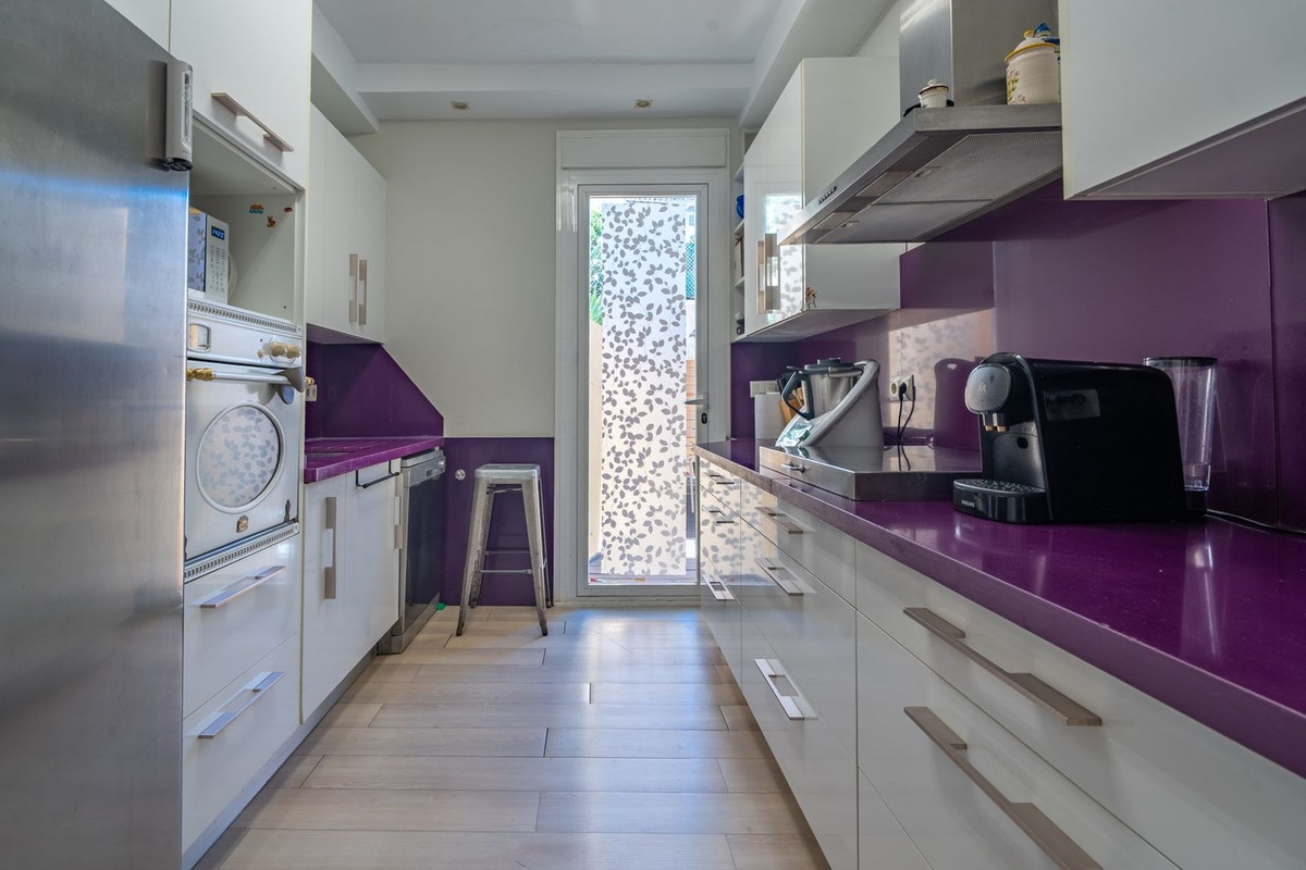 Te koop Middle Floor Apartment Costa Del Sol Málaga Este € 1.195.000,-