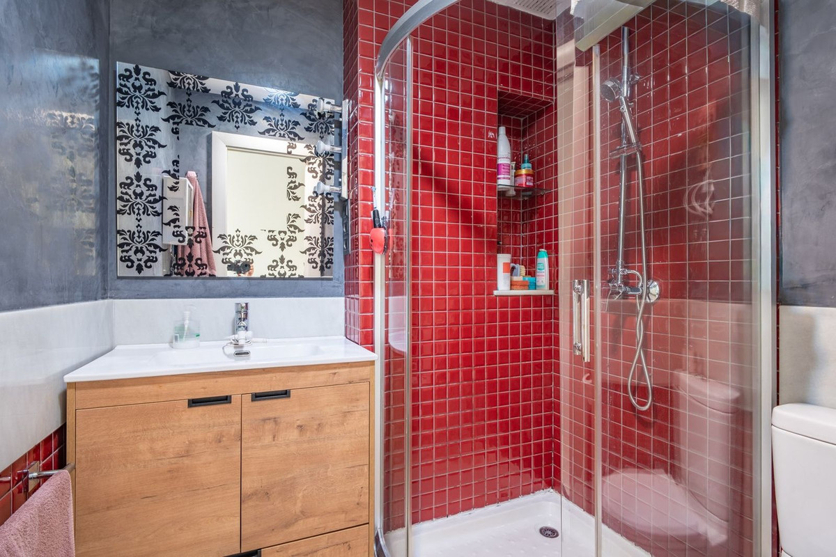 Te koop Middle Floor Apartment Costa Del Sol Málaga Este € 1.195.000,-